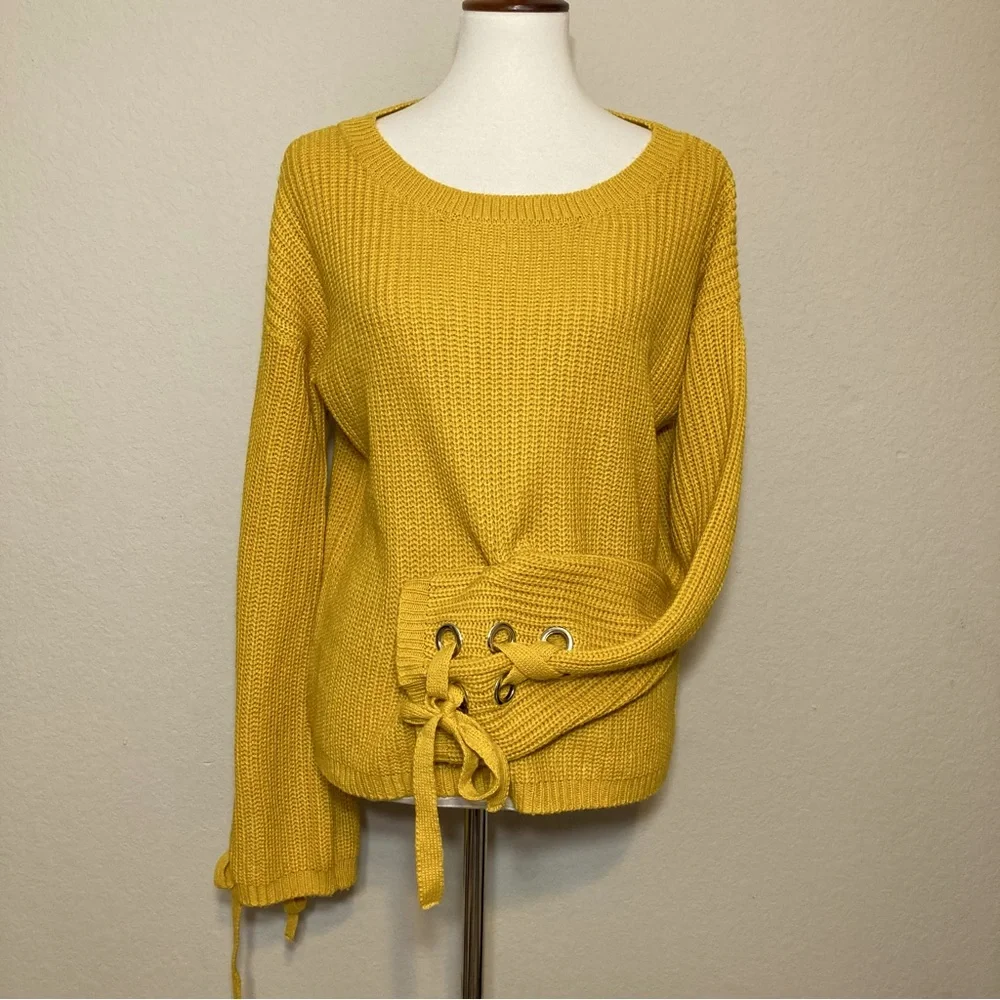HANNAH Mustard Cable Knit Sweater Grommet Lace Tie Sleeve Accents Size Medium - Picture 3 of 9